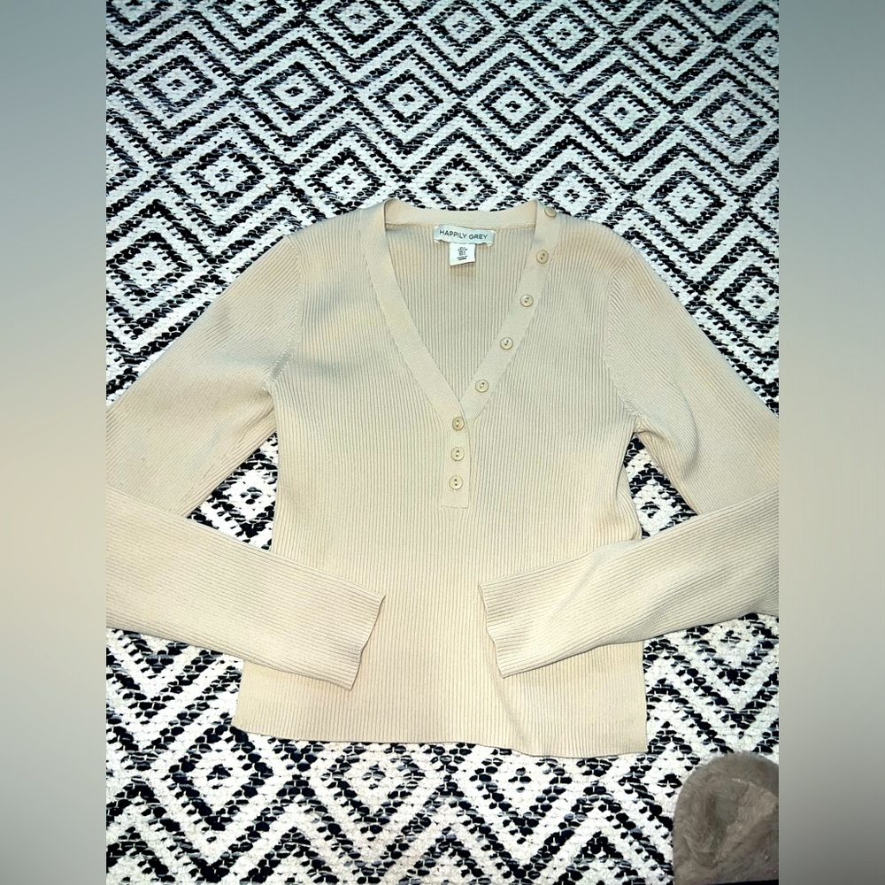 Long sleeve button top